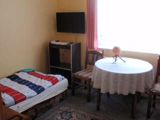 Отели типа «постель и завтрак» Noclegi16 Болеславец Небольшой двухместный номер с 2 отдельными кроватями-1
